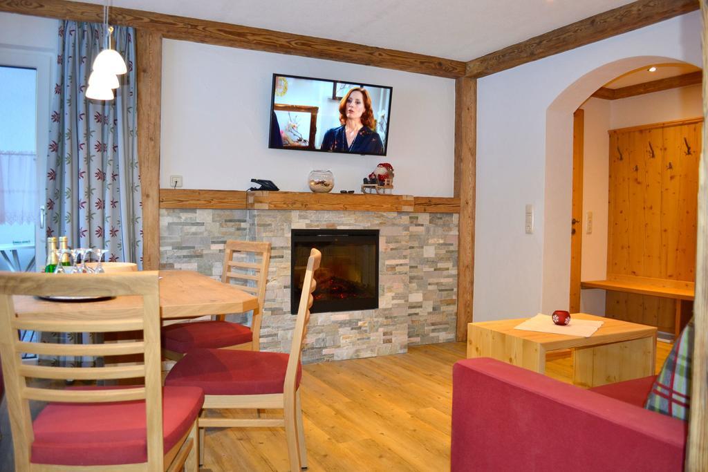 Pension Alpenperle Holzgau Zewnętrze zdjęcie
